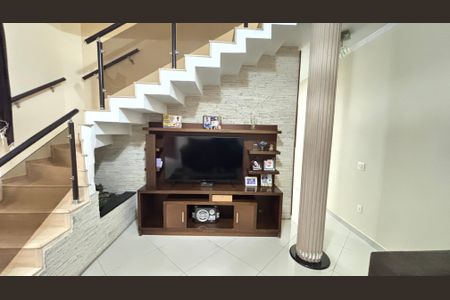 Casa à venda com 225m², 3 quartos e 4 vagas Casa à venda com 225m², 3 quartos e 4 vagasSala