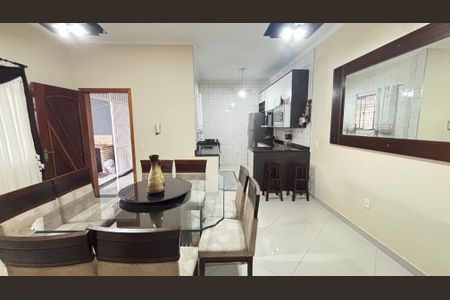 Casa à venda com 225m², 3 quartos e 4 vagas Casa à venda com 225m², 3 quartos e 4 vagasCopa