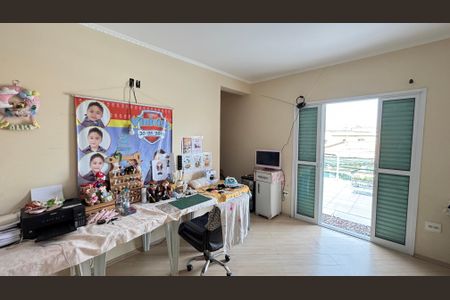 Casa à venda com 225m², 3 quartos e 4 vagas Casa à venda com 225m², 3 quartos e 4 vagasQuarto 1