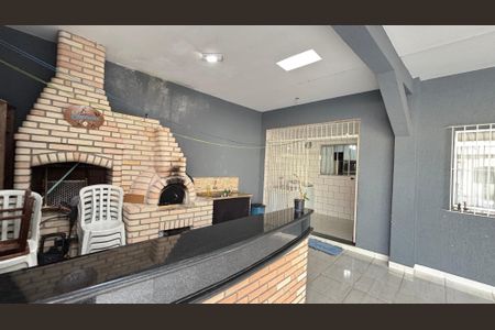 Casa à venda com 225m², 3 quartos e 4 vagas Casa à venda com 225m², 3 quartos e 4 vagasChurrasqueira