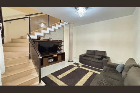 Casa à venda com 225m², 3 quartos e 4 vagas Casa à venda com 225m², 3 quartos e 4 vagasSala