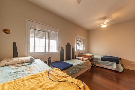 Casa à venda com 100m², 3 quartos e 2 vagas Casa à venda com 100m², 3 quartos e 2 vagasQuarto 1