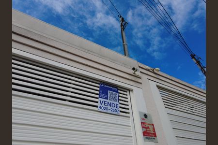 Casa à venda com 100m², 3 quartos e 2 vagasPlaquinha