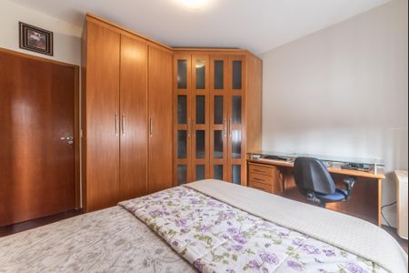 Casa à venda com 100m², 3 quartos e 2 vagas Casa à venda com 100m², 3 quartos e 2 vagasSuite