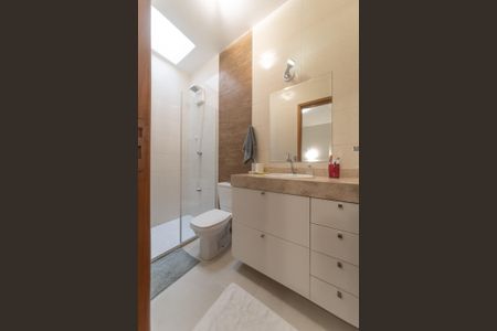 Casa à venda com 100m², 3 quartos e 2 vagas Casa à venda com 100m², 3 quartos e 2 vagasBanheiro