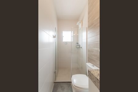 Casa à venda com 100m², 3 quartos e 2 vagas Casa à venda com 100m², 3 quartos e 2 vagasBanheiro da Suíte