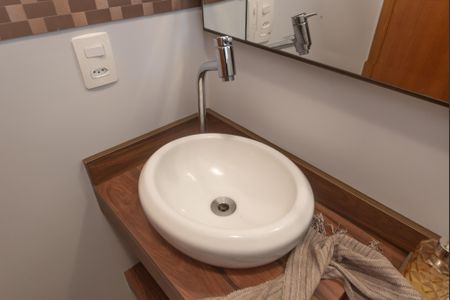 Casa à venda com 100m², 3 quartos e 2 vagas Casa à venda com 100m², 3 quartos e 2 vagasLavabo