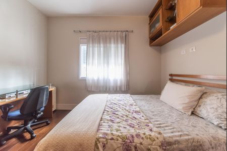 Casa à venda com 100m², 3 quartos e 2 vagas Casa à venda com 100m², 3 quartos e 2 vagasSuite