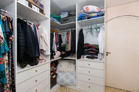 Casa para alugar com 300m², 2 quartos e sem vagaQuarto 2