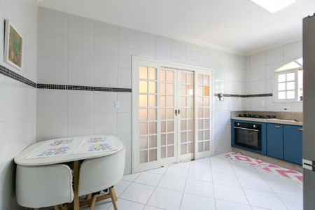 Casa para alugar com 300m², 2 quartos e sem vagaCozinha