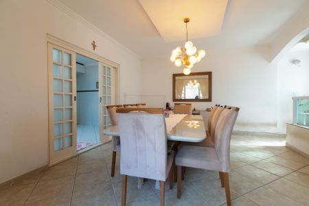 Casa para alugar com 300m², 2 quartos e sem vagaSala de Jantar