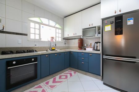 Casa para alugar com 300m², 2 quartos e sem vagaCozinha