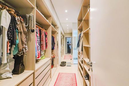 Apartamento para alugar com 150m², 3 quartos e 3 vagas Apartamento para alugar com 150m², 3 quartos e 3 vagasSuíte Closet