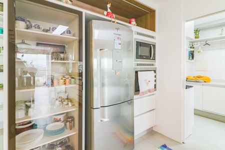 Apartamento para alugar com 150m², 3 quartos e 3 vagas Apartamento para alugar com 150m², 3 quartos e 3 vagasCozinha