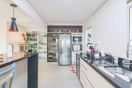 Apartamento para alugar com 150m², 3 quartos e 3 vagas Apartamento para alugar com 150m², 3 quartos e 3 vagasCozinha