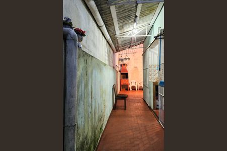 Casa à venda com 125m², 3 quartos e 2 vagas Casa à venda com 125m², 3 quartos e 2 vagasCorredor externo