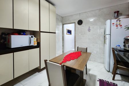 Casa à venda com 125m², 3 quartos e 2 vagas Casa à venda com 125m², 3 quartos e 2 vagasCozinha