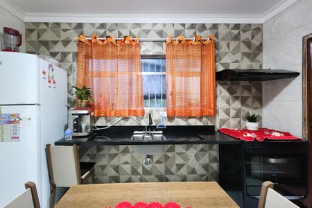 Casa à venda com 125m², 3 quartos e 2 vagas Casa à venda com 125m², 3 quartos e 2 vagasCozinha