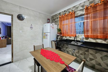 Casa à venda com 125m², 3 quartos e 2 vagas Casa à venda com 125m², 3 quartos e 2 vagasCozinha