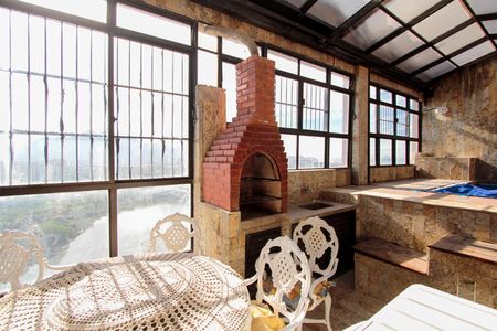 Apartamento para alugar com 200m², 3 quartos e 2 vagasTerraço - Churrasqueira