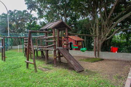 Apartamento para alugar com 200m², 3 quartos e 2 vagasÁrea comum - Playground