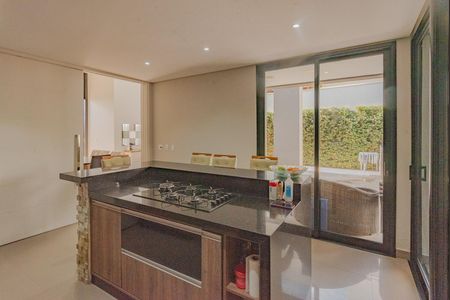 Casa de condomínio à venda com 320m², 3 quartos e 4 vagasCozinha