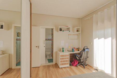 Casa de condomínio à venda com 320m², 3 quartos e 4 vagasSuíte 1