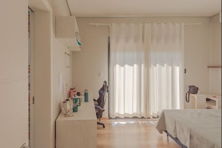 Casa de condomínio à venda com 320m², 3 quartos e 4 vagasSuíte 1