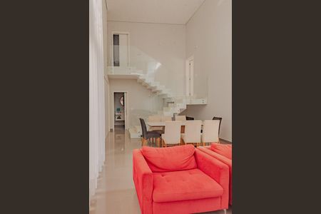 Casa de condomínio à venda com 320m², 3 quartos e 4 vagasSala