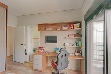 Casa de condomínio à venda com 320m², 3 quartos e 4 vagasSuíte 2