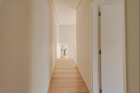 Casa de condomínio à venda com 320m², 3 quartos e 4 vagasCorredor Suítes 2 e 3