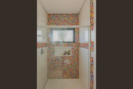 Casa de condomínio à venda com 320m², 3 quartos e 4 vagasBanheiro da Suíte 1