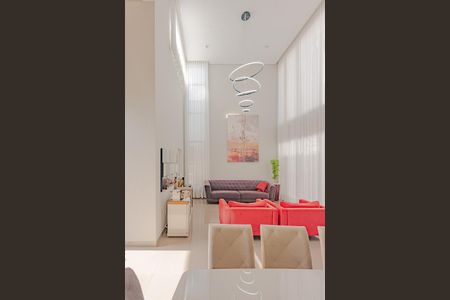 Casa de condomínio à venda com 320m², 3 quartos e 4 vagasSala