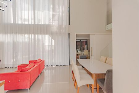 Casa de condomínio à venda com 320m², 3 quartos e 4 vagasSala