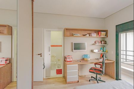 Casa de condomínio à venda com 320m², 3 quartos e 4 vagasSuíte 2