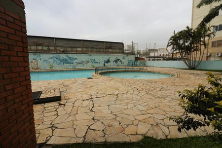 Apartamento à venda com 44m², 1 quarto e sem vagaÁrea comum - Piscina