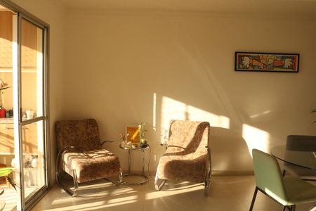 Apartamento para alugar com 67m², 2 quartos e 2 vagasSala