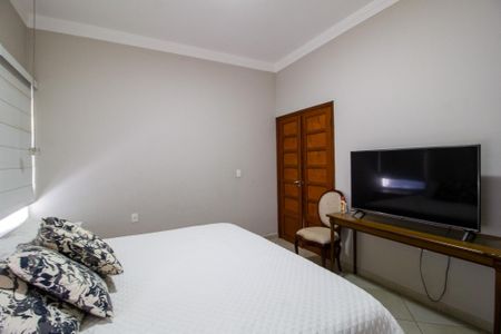 Casa para alugar com 170m², 4 quartos e 7 vagas Casa para alugar com 170m², 4 quartos e 7 vagasSuite 1