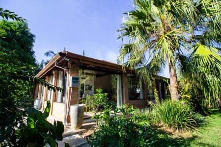 Casa para alugar com 170m², 4 quartos e 7 vagas Casa para alugar com 170m², 4 quartos e 7 vagasArea Externa