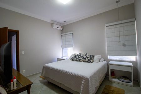 Casa para alugar com 170m², 4 quartos e 7 vagas Casa para alugar com 170m², 4 quartos e 7 vagasSuite 1