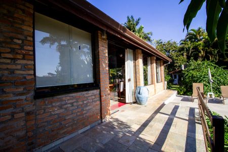 Casa para alugar com 170m², 4 quartos e 7 vagas Casa para alugar com 170m², 4 quartos e 7 vagasArea Externa