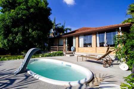 Casa para alugar com 170m², 4 quartos e 7 vagas Casa para alugar com 170m², 4 quartos e 7 vagasArea Externa