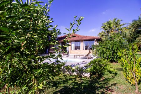 Casa para alugar com 170m², 4 quartos e 7 vagas Casa para alugar com 170m², 4 quartos e 7 vagasArea Externa