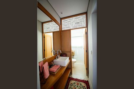 Casa para alugar com 170m², 4 quartos e 7 vagas Casa para alugar com 170m², 4 quartos e 7 vagasBanheiro Social