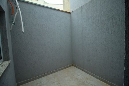 Casa à venda com 144m², 3 quartos e 2 vagas Casa à venda com 144m², 3 quartos e 2 vagasÁrea de Serviço