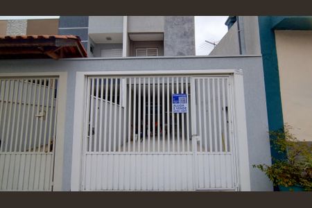 Casa à venda com 144m², 3 quartos e 2 vagas Casa à venda com 144m², 3 quartos e 2 vagasFachada