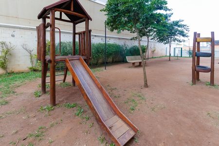 Apartamento para alugar com 41m², 2 quartos e sem vaga Apartamento para alugar com 41m², 2 quartos e sem vagaÁrea comum - Playground