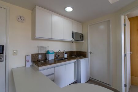 Apartamento à venda com 32m², 1 quarto e 1 vaga Apartamento à venda com 32m², 1 quarto e 1 vagaCozinha