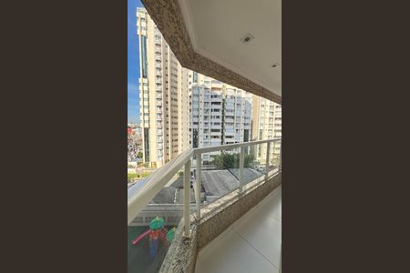 Apartamento à venda com 61m², 2 quartos e 1 vagaSala - Varanda