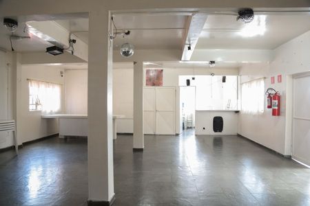 Apartamento para alugar com 78m², 2 quartos e 1 vaga Apartamento para alugar com 78m², 2 quartos e 1 vagaÁrea comum - Salão de festas